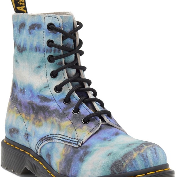 Dr Martens Boots - Picture 1 of 10